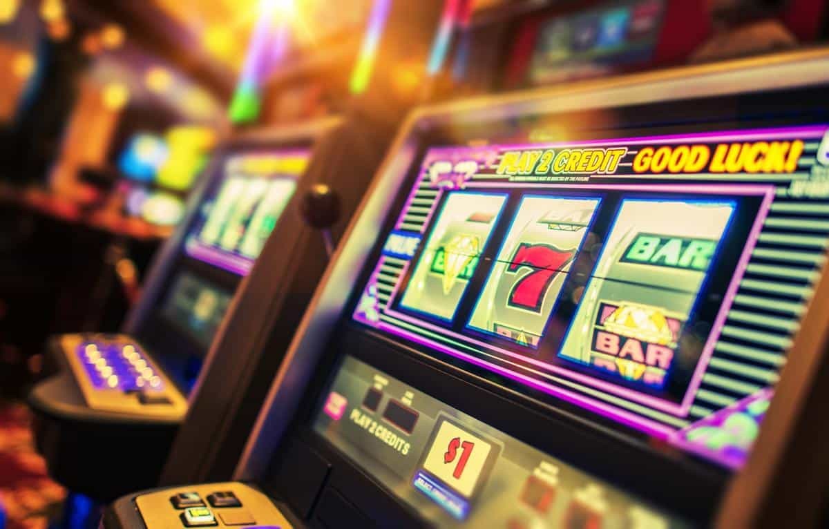 Satisfy Your Craving for Wins: Online Slot Games at Your Fingertips